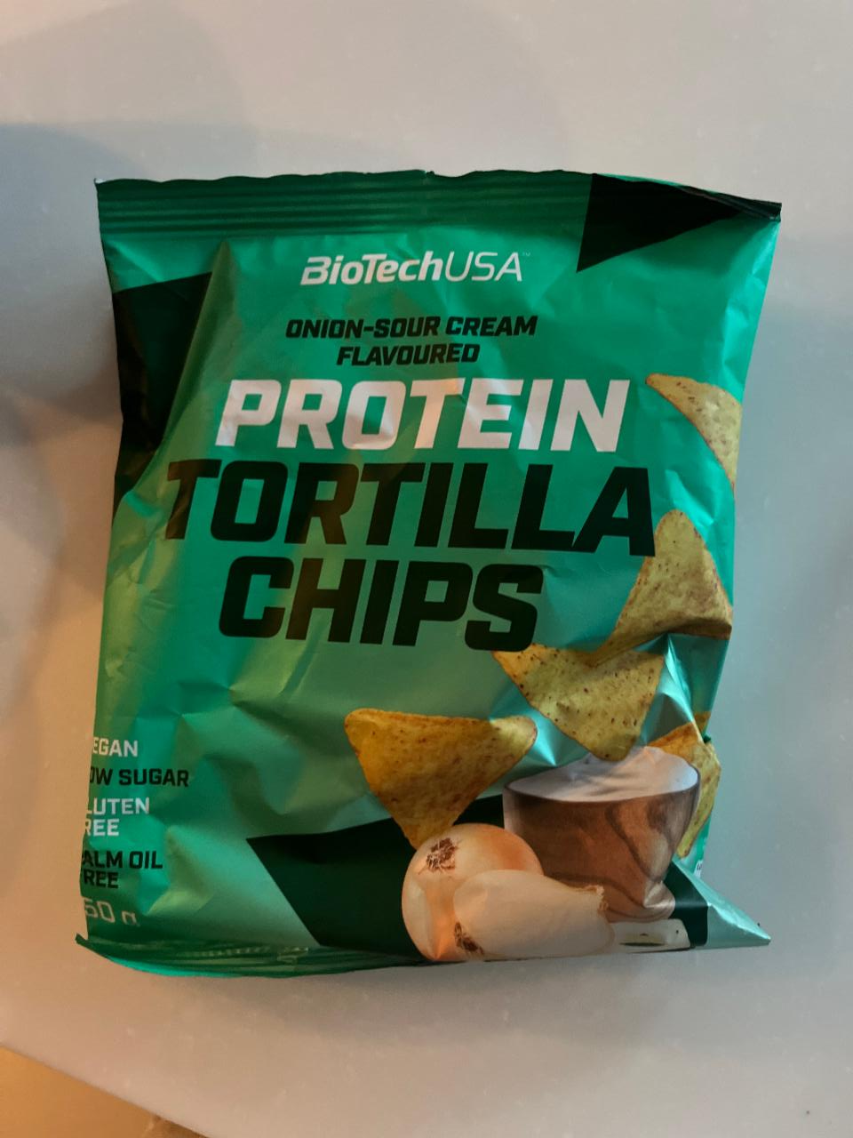 Fotografie - Protein Tortilla Chips Onion-Sour Cream Flavoured BioTechUSA