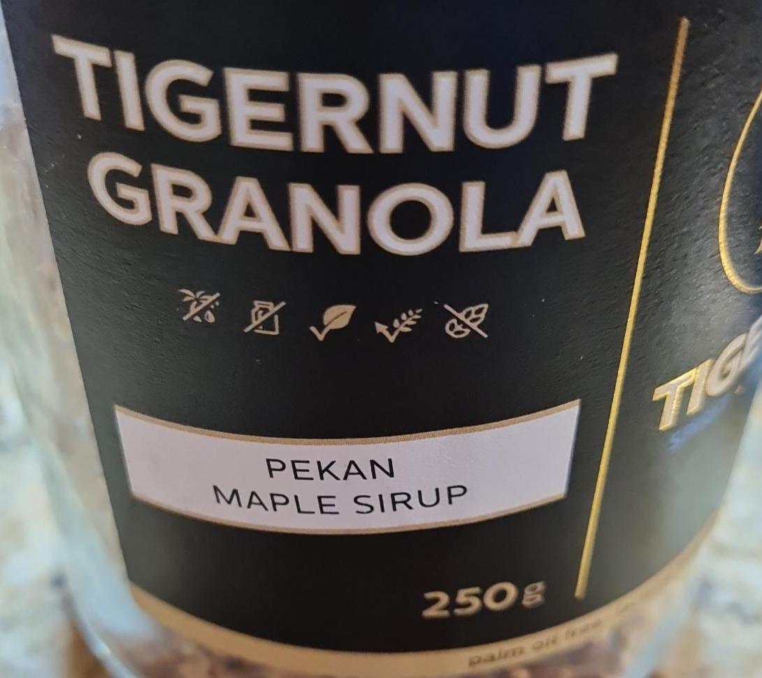 Fotografie - Tigernut granola pekan maple sirup Tigernut