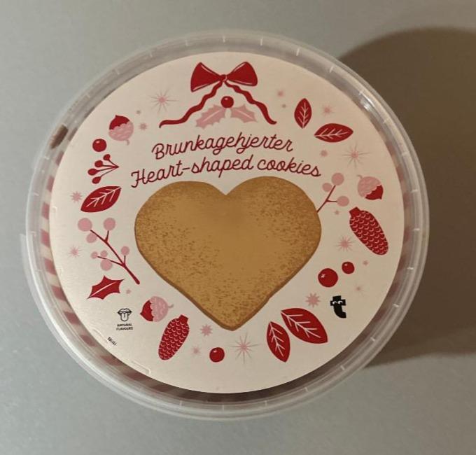 Fotografie - Brunkagehjerter heart shaped cookies Flying Tiger Copenhagen