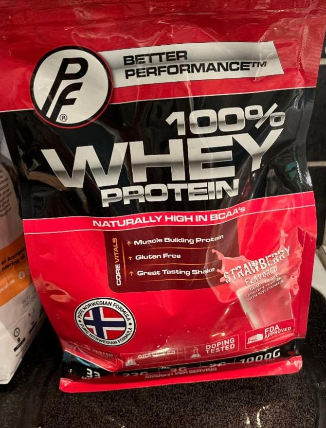 Fotografie - 100% Whey Protein Strawberry Flavored PF Better Performance